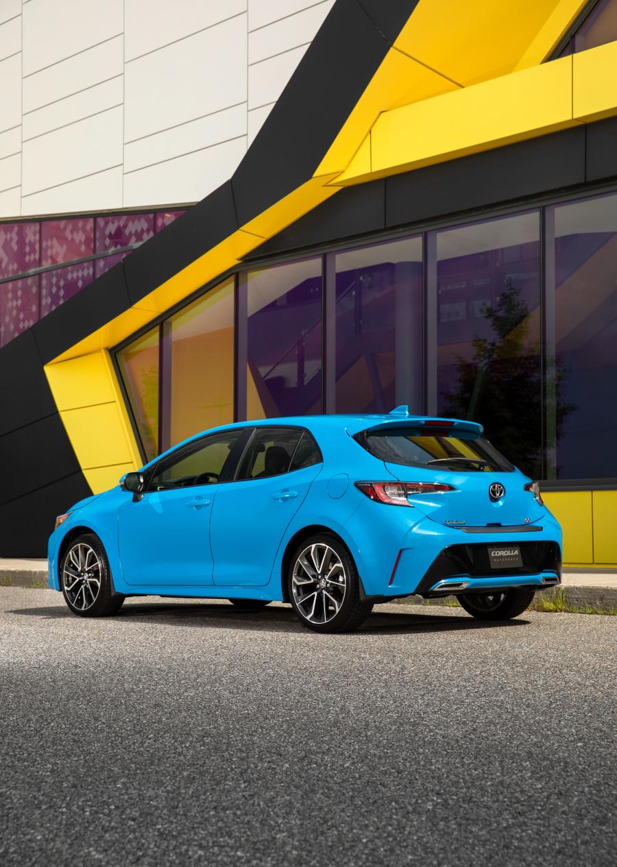  Toyota Corolla SE Hatchback 2018 года  (NA) (фото 26 из 30)